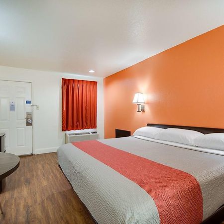 Americas Best Value Inn San Antonio Exterior foto
