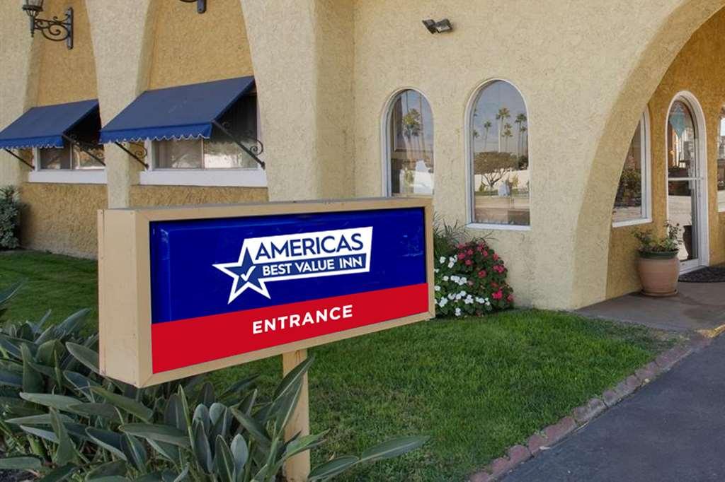 Americas Best Value Inn San Antonio Exterior foto
