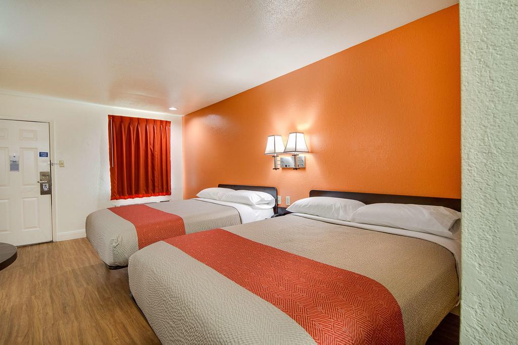 Americas Best Value Inn San Antonio Exterior foto