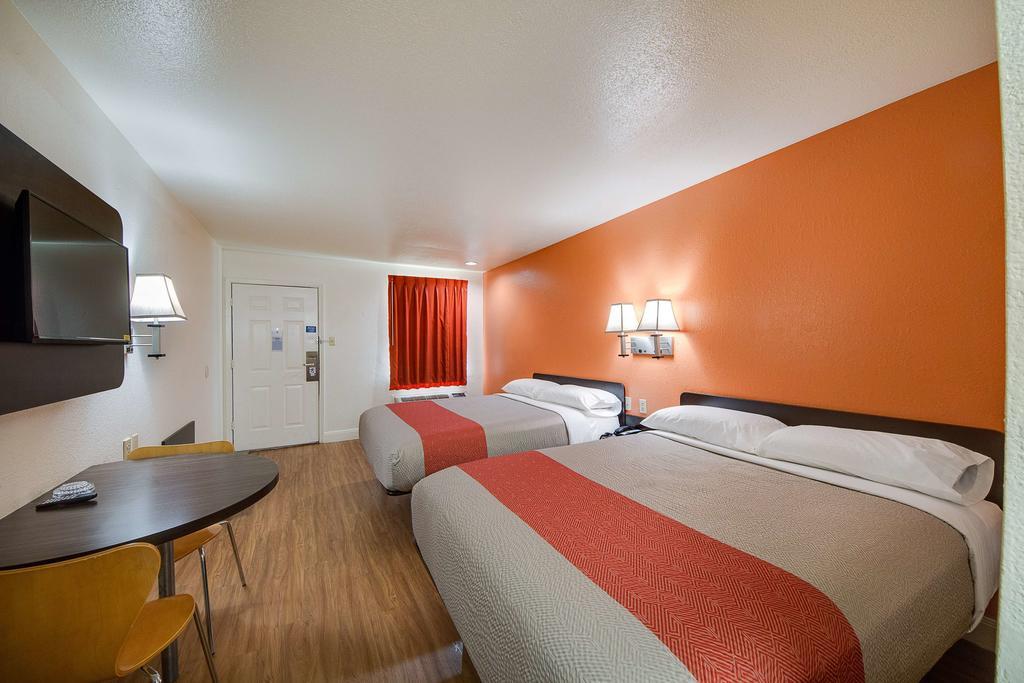 Americas Best Value Inn San Antonio Exterior foto