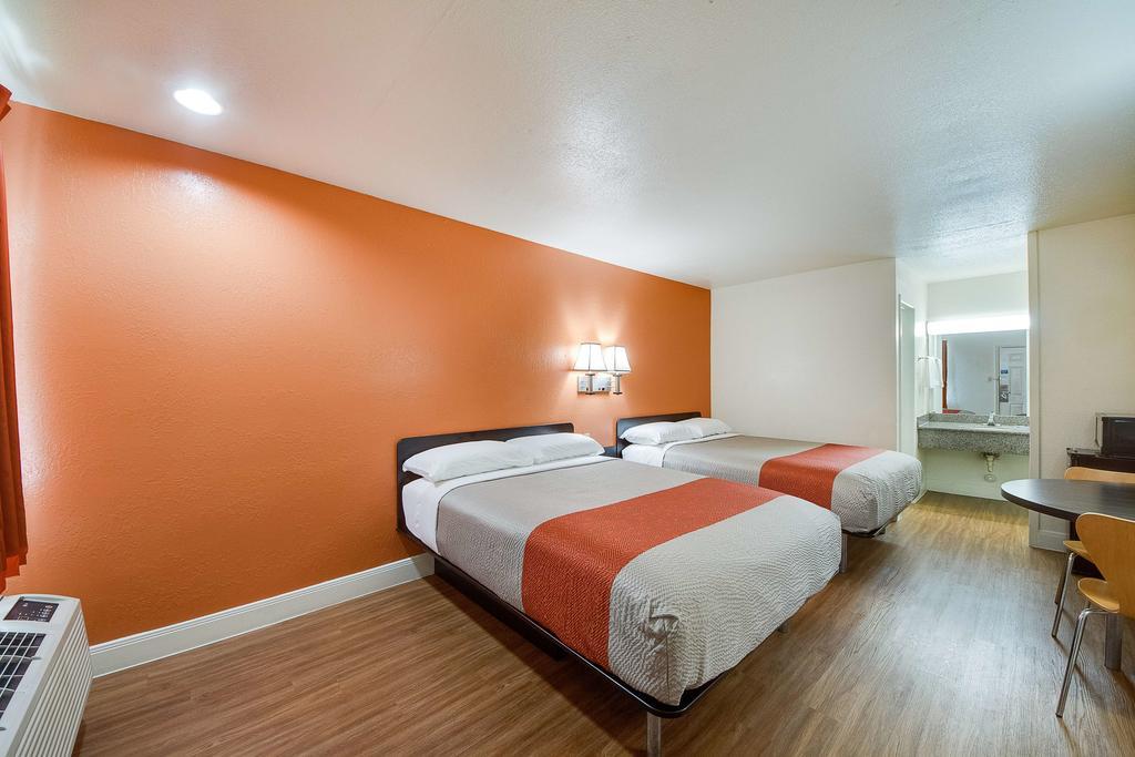 Americas Best Value Inn San Antonio Exterior foto